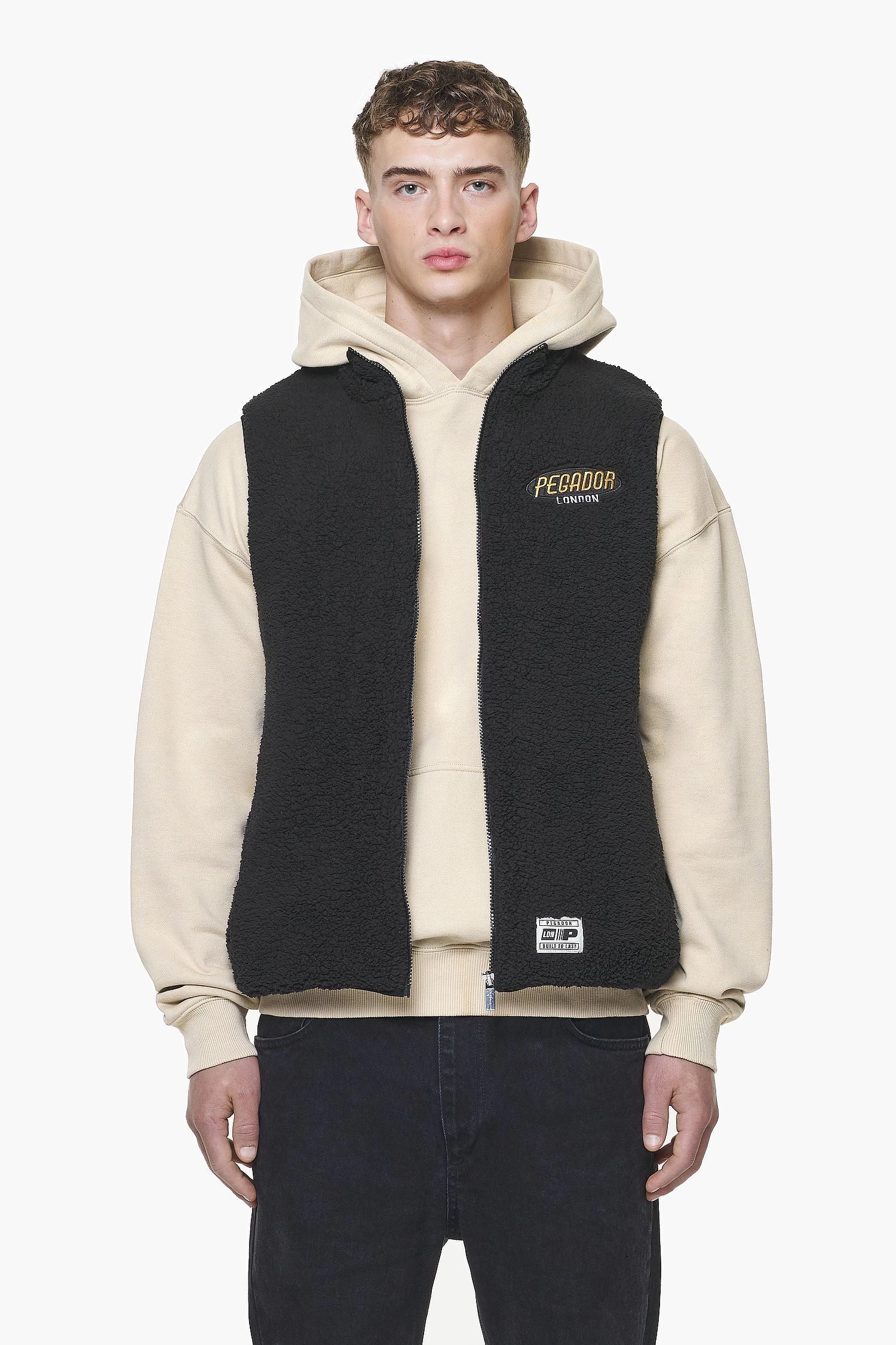 Orae Teddy Vest Onyx Black 3 Orae Teddy Vest Onyx Black