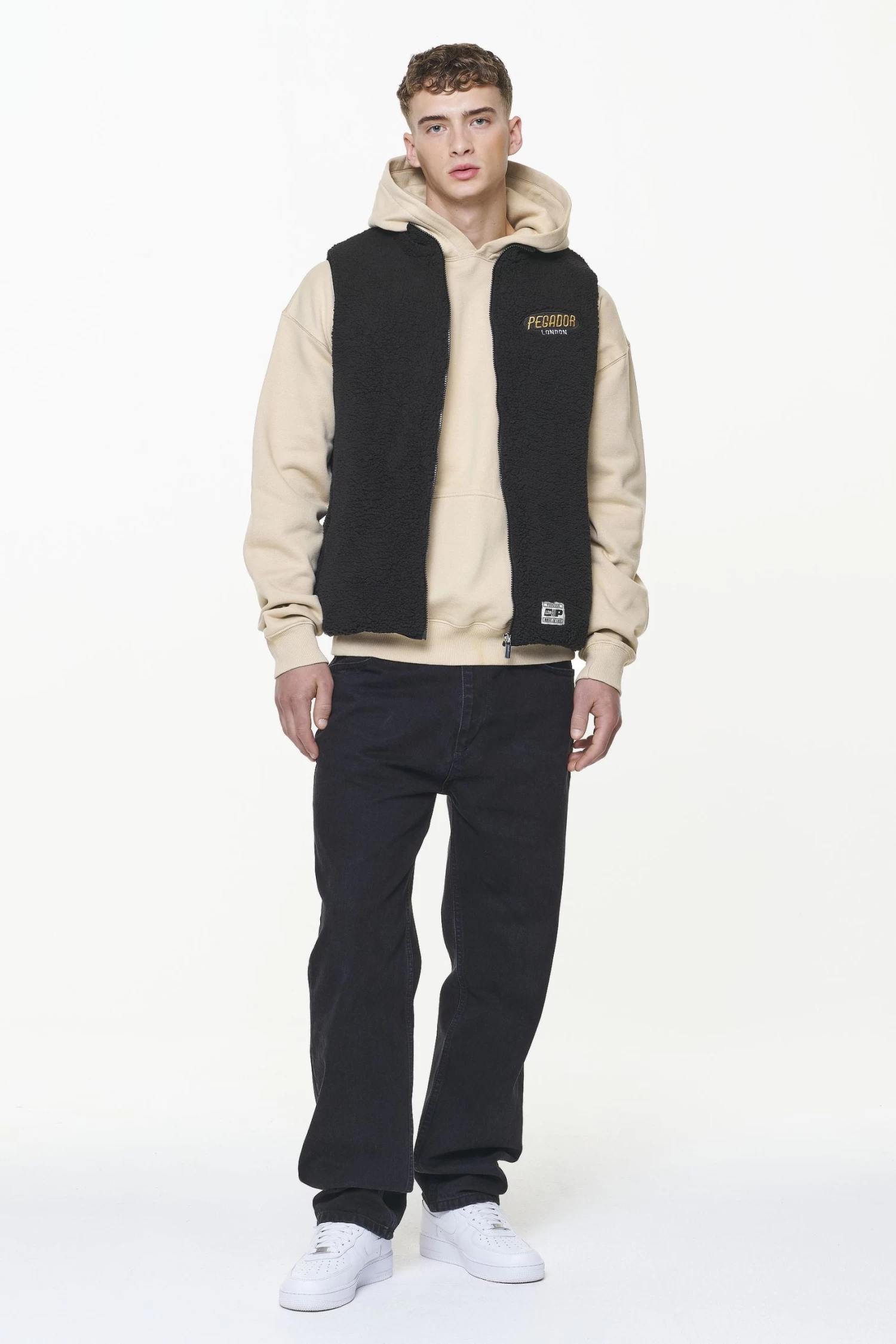 Orae Teddy Vest Onyx Black 4 Orae Teddy Vest Onyx Black - Image 2