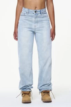Terrance Wide Jeans Washed Light Blue 11 Terrance Wide Jeans Washed Light Blue -Pegador® PGDR BUILD TO LAST ECOMMERCE WMNS PANTS0945