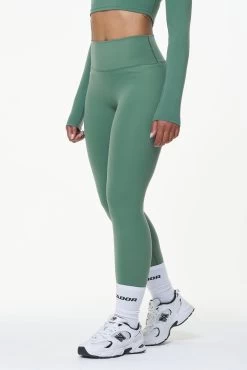Bailey Leggings Garden Green 11 Bailey Leggings Garden Green -Pegador® PGDR BUILD TO LAST ECOMMERCE WMNS PANTS1002 1