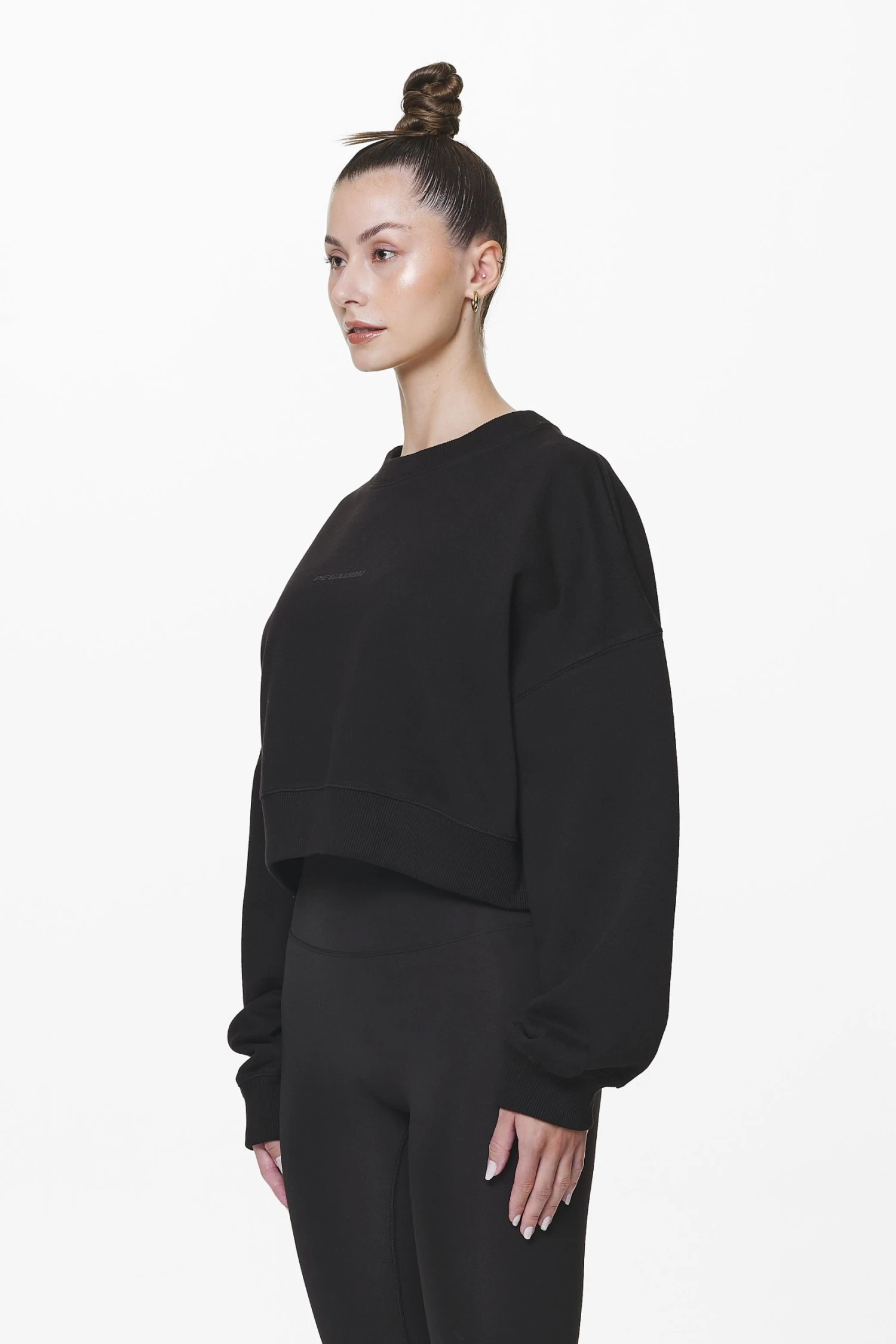 Londa Cropped Oversized Sweater Black Gum 5 Londa Cropped Oversized Sweater Black Gum - Image 3