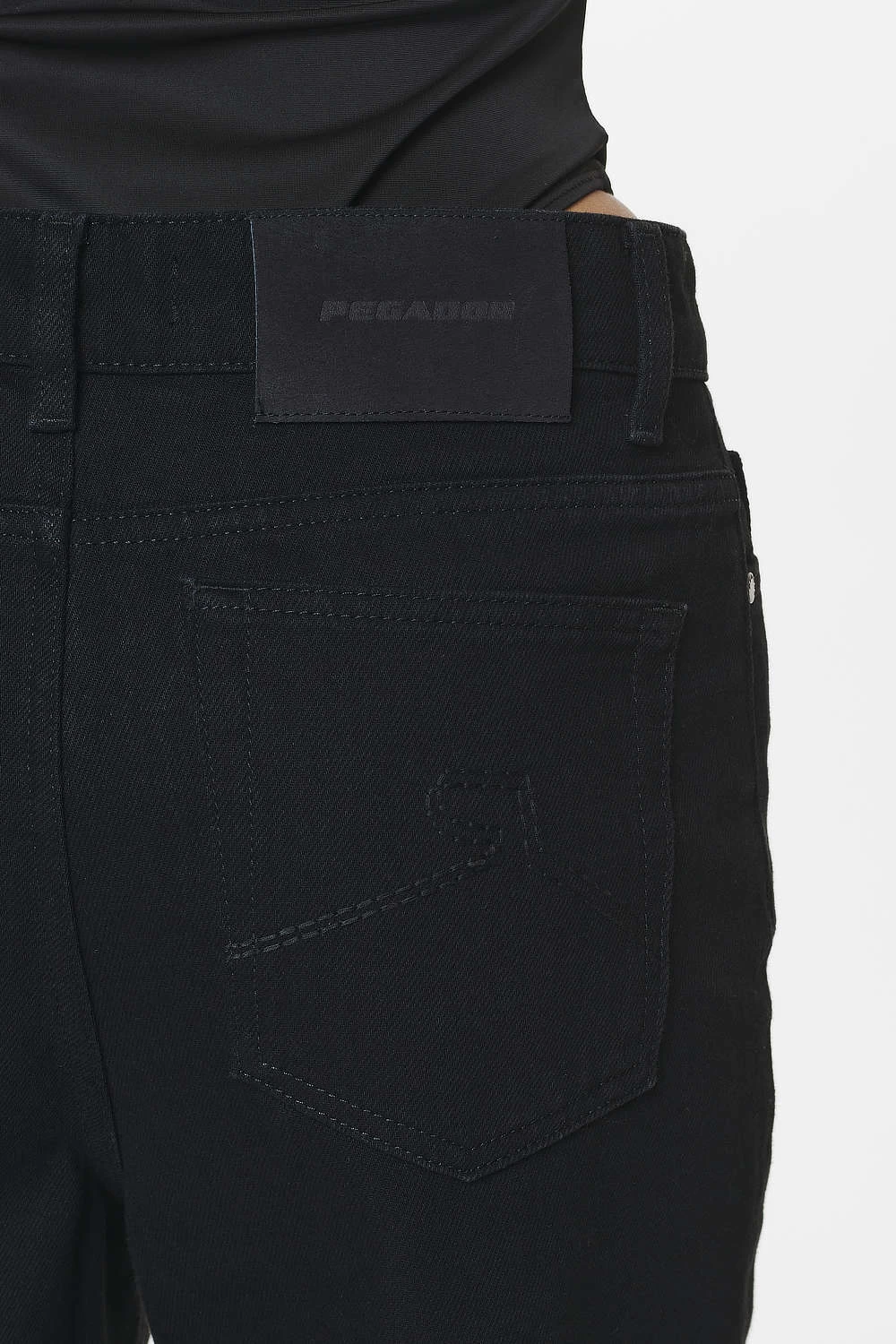 Moi Wide Jeans Black 8 Moi Wide Jeans Black - Image 6
