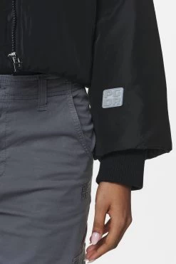 Floro Volume Puffer Bomber Jacket Black 16 Floro Volume Puffer Bomber Jacket Black -Pegador® PGDR DND E COMMERCE WMNS DAY 258352 1