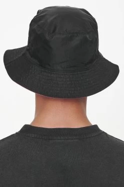 Juan Reversible Bucket Hat Black Strawberry -Pegador® PGDR LAST MINUTE E COMMERCE43887