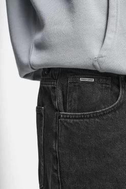 Baltra Baggy Jeans Washed Black -Pegador® PGDR NEVER TOO LATE ECOMMERCE 2 FEMALE BLUE52 3ce02d29 f19b 44a3 a1f3 c1ffa3ccca02