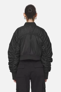 Laura Cropped Ruffed Oversized Jacket Black -Pegador® PGDR NEVER TOO LATE ECOMMERCE FEMALE DAY 1410