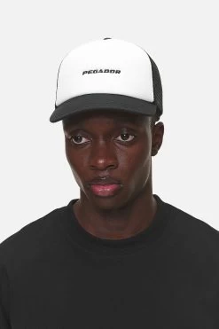 Logo Baseball Trucker Cap White Black -Pegador® PGDR NEVER TOO LATE ECOMMERCE MALE CAPS32