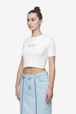 Reyna Cropped Baby Tee White -Pegador® PGDR Next Wave E COMMERCE WMNS DAY 2 PART 246455